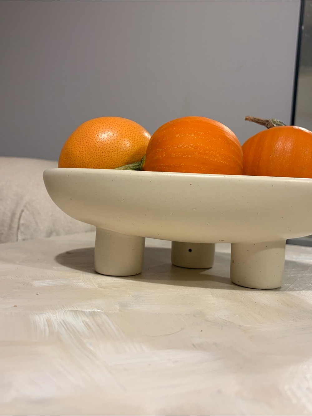 Minimal Ceramic Footed Bowl in Cream - Home Art